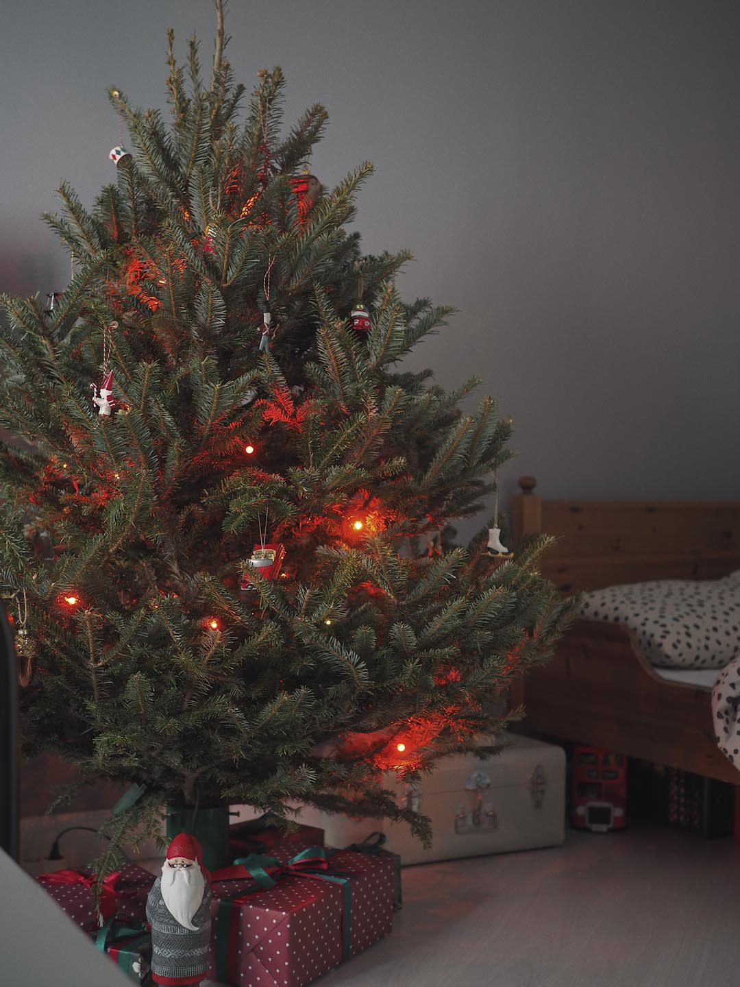 Weihnachtsbaum richtig schön schmücken - Ideen zum Fest